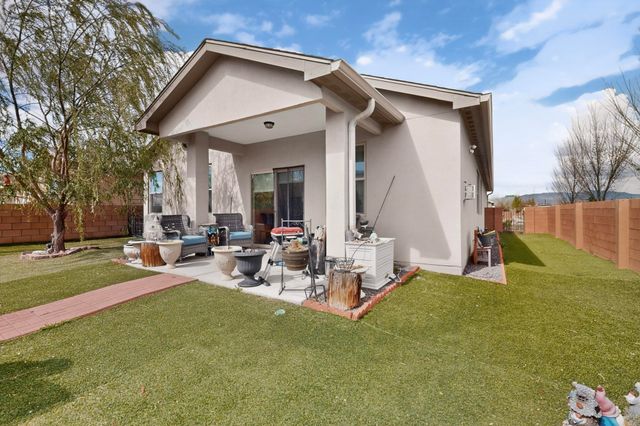 2700 Rio Del Norte, Santa Fe, NM 87507