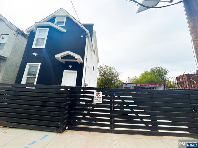 413 S 16th Street, Newark, NJ 07103