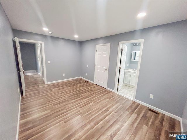 413 S 16th Street, Newark, NJ 07103