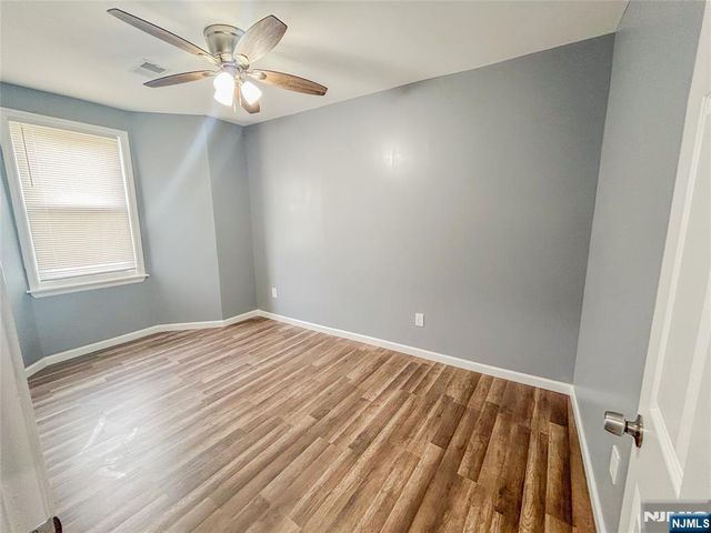 413 S 16th Street, Newark, NJ 07103