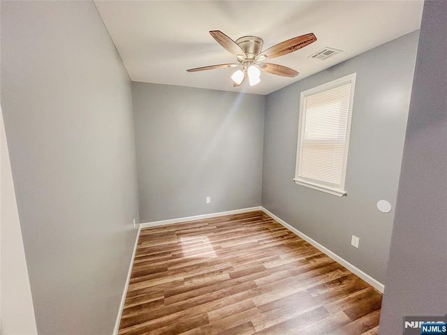 413 S 16th Street, Newark, NJ 07103