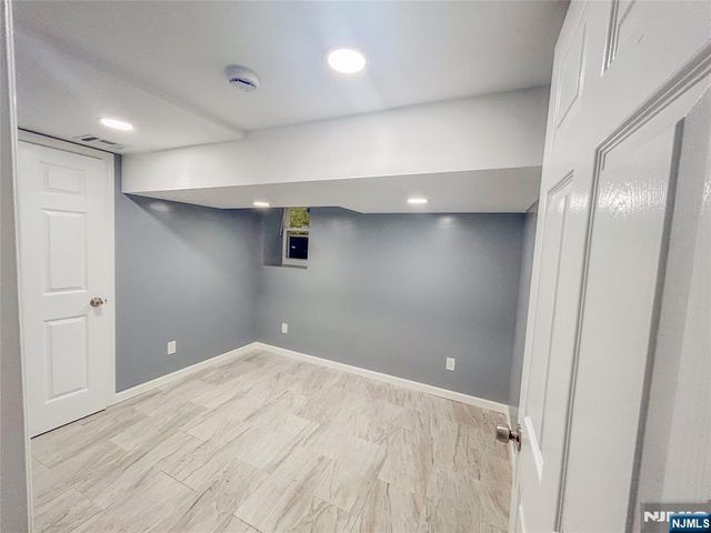 413 S 16th Street, Newark, NJ 07103