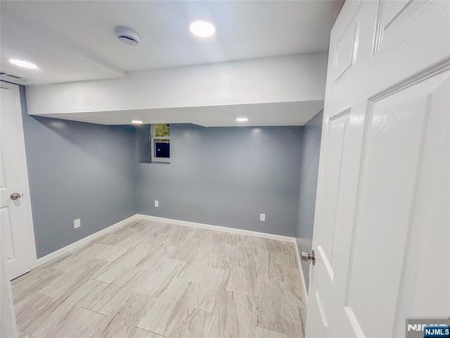 413 S 16th Street, Newark, NJ 07103