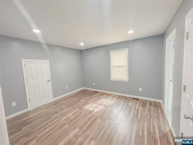 413 S 16th Street, Newark, NJ 07103