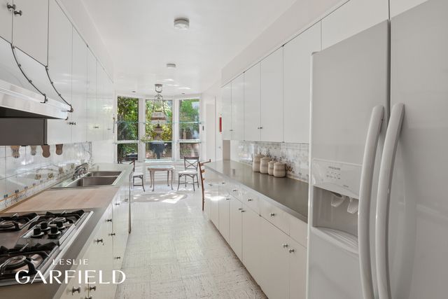 432 E 84TH Street, New York City, NY 10028