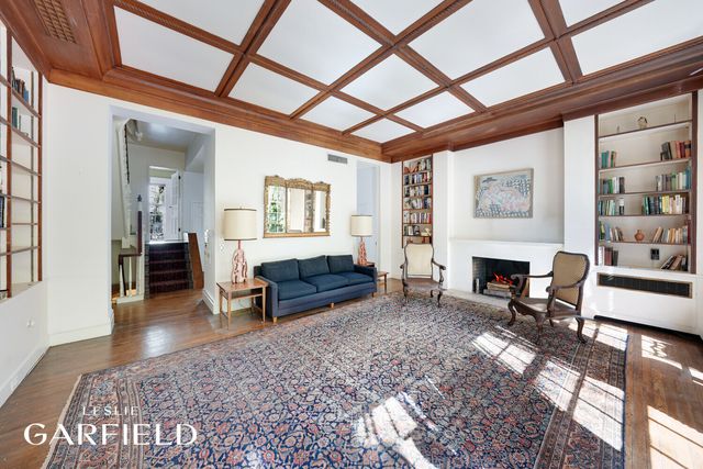 432 E 84TH Street, New York City, NY 10028