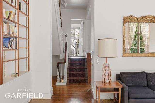 432 E 84TH Street, New York City, NY 10028