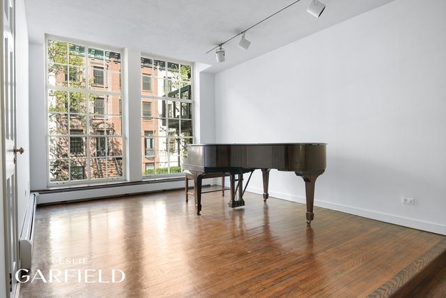 432 E 84TH Street, New York City, NY 10028