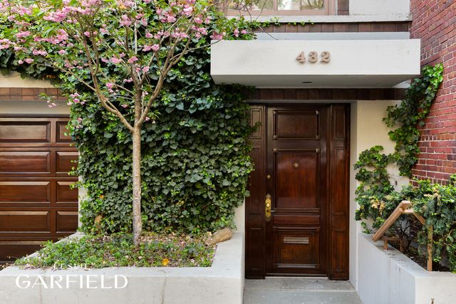 432 E 84TH Street, New York City, NY 10028