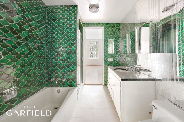 432 E 84TH Street, New York City, NY 10028
