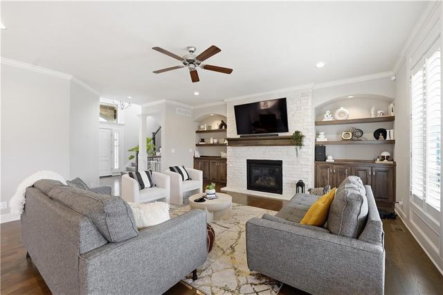 16200 Stearns Street, Overland Park, KS 66221