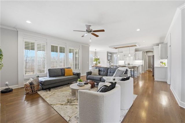 16200 Stearns Street, Overland Park, KS 66221