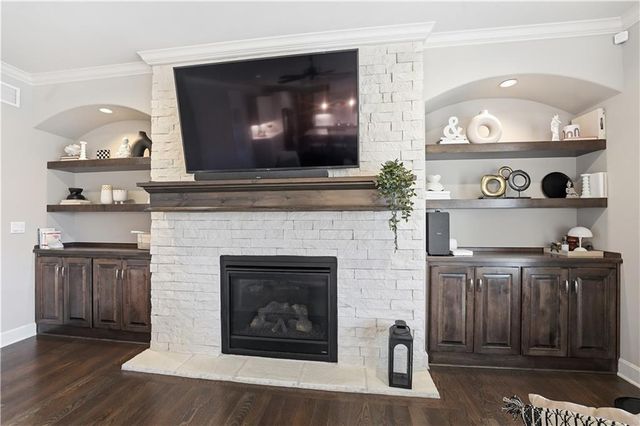 16200 Stearns Street, Overland Park, KS 66221