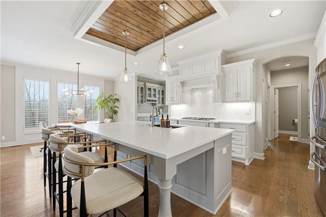 16200 Stearns Street, Overland Park, KS 66221