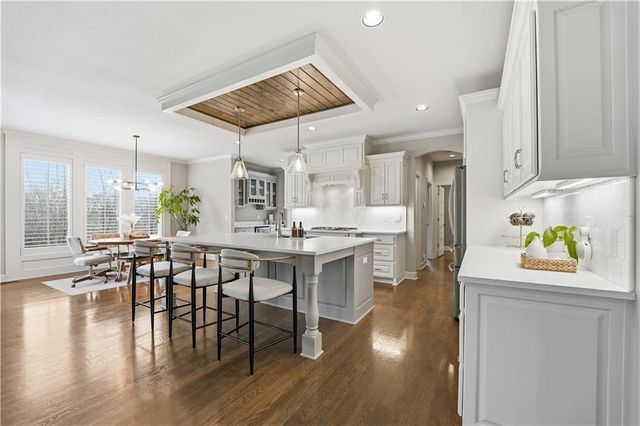 16200 Stearns Street, Overland Park, KS 66221