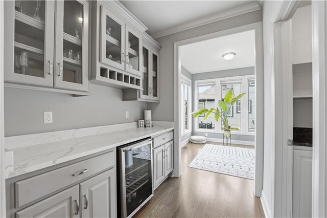 16200 Stearns Street, Overland Park, KS 66221