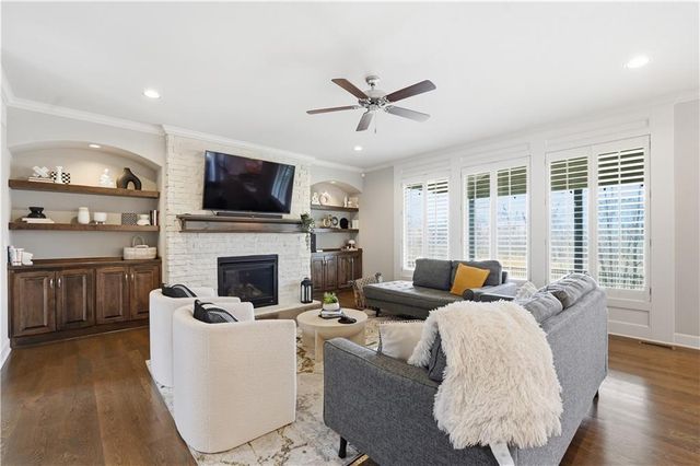 16200 Stearns Street, Overland Park, KS 66221