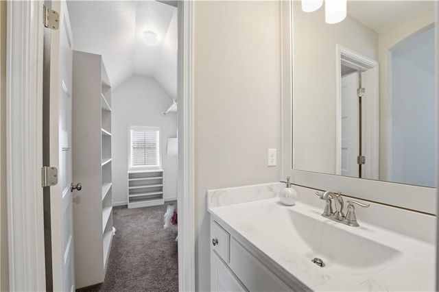 16200 Stearns Street, Overland Park, KS 66221