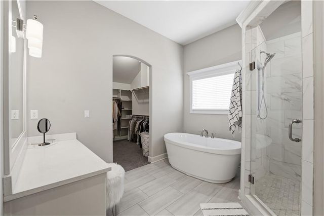 16200 Stearns Street, Overland Park, KS 66221