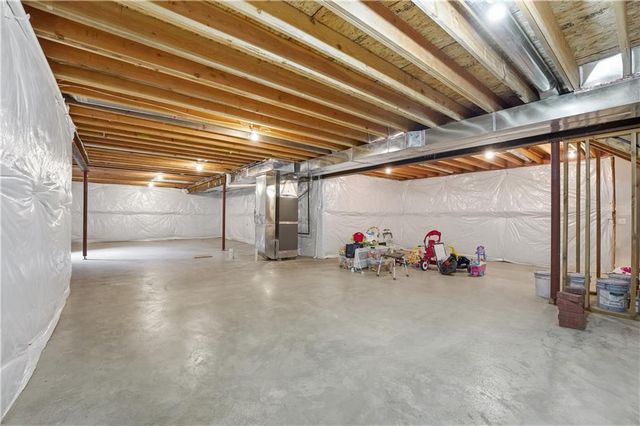 16200 Stearns Street, Overland Park, KS 66221