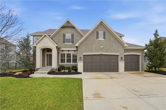 16200 Stearns Street, Overland Park, KS 66221