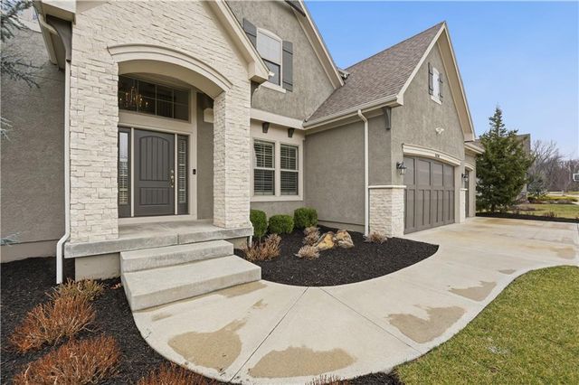 16200 Stearns Street, Overland Park, KS 66221