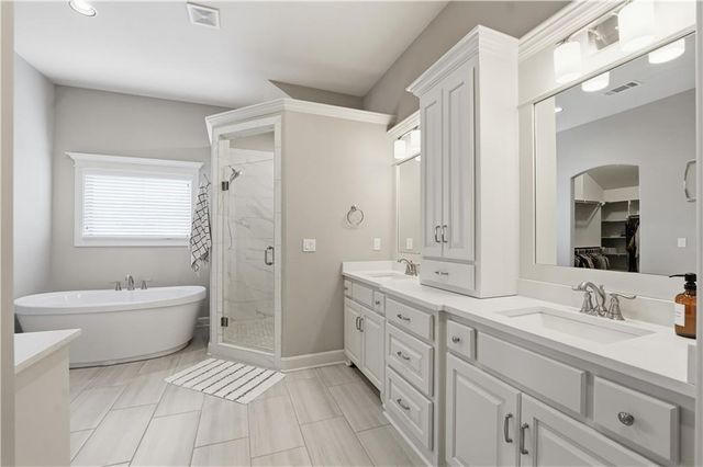 16200 Stearns Street, Overland Park, KS 66221