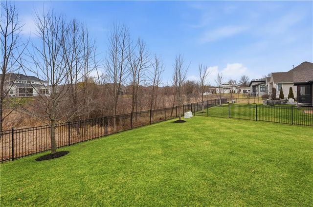 16200 Stearns Street, Overland Park, KS 66221