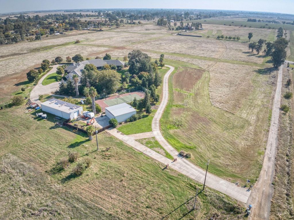 Image 1 of property listing at 0 E Copper Avenue, Clovis, CA 93619