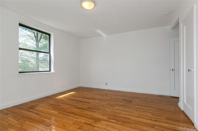 150 S Middle Neck Road 1B, Great Neck, NY 11021