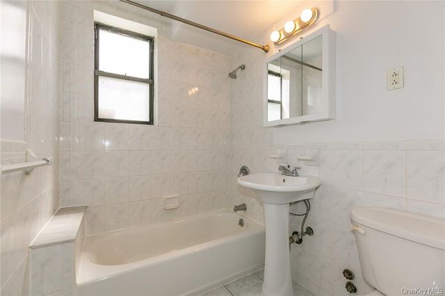 150 S Middle Neck Road 1B, Great Neck, NY 11021