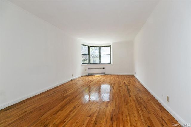 150 S Middle Neck Road 1B, Great Neck, NY 11021