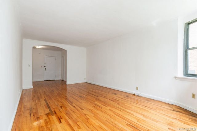 150 S Middle Neck Road 1B, Great Neck, NY 11021