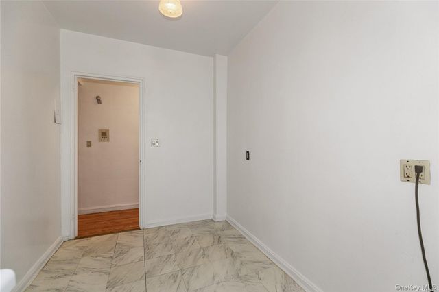 150 S Middle Neck Road 1B, Great Neck, NY 11021