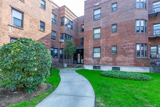 150 S Middle Neck Road 1B, Great Neck, NY 11021