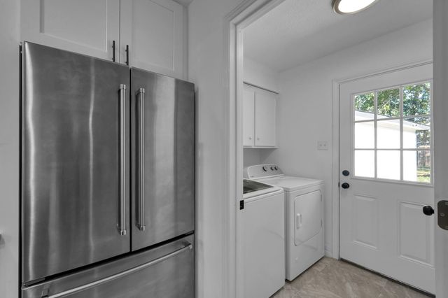 28926 Twisted Oak Drive, Shenandoah, TX 77381