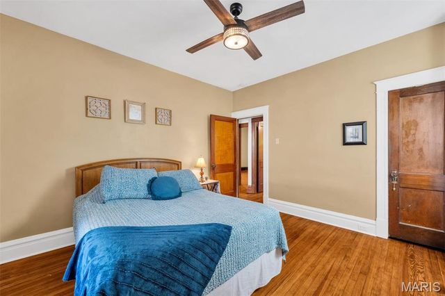 5041 Rosa Avenue, St Louis, MO 63109