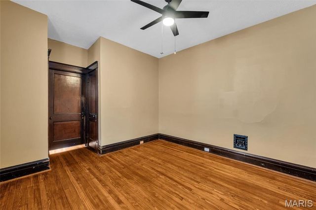 5041 Rosa Avenue, St Louis, MO 63109