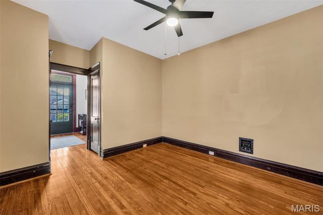 5041 Rosa Avenue, St Louis, MO 63109