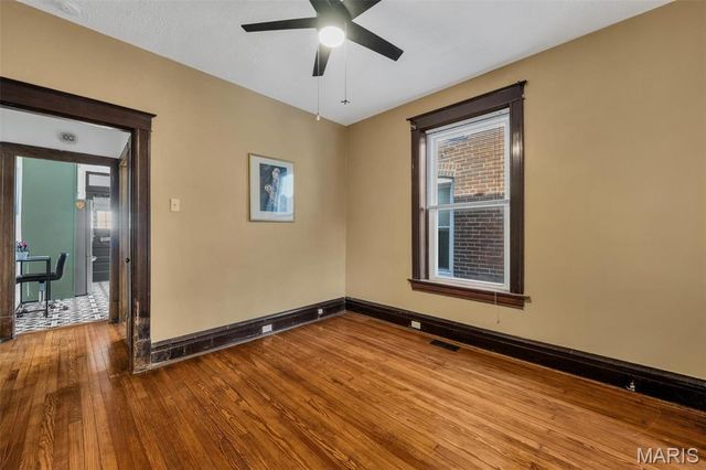 5041 Rosa Avenue, St Louis, MO 63109