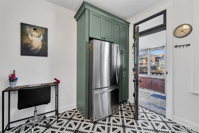 5041 Rosa Avenue, St Louis, MO 63109