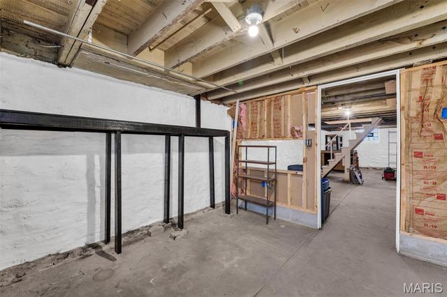 5041 Rosa Avenue, St Louis, MO 63109