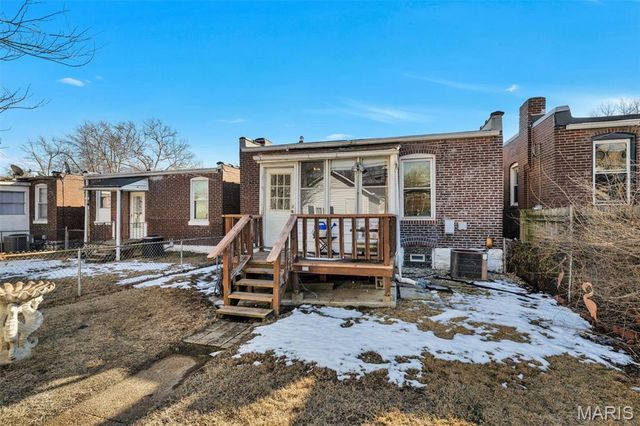 5041 Rosa Avenue, St Louis, MO 63109