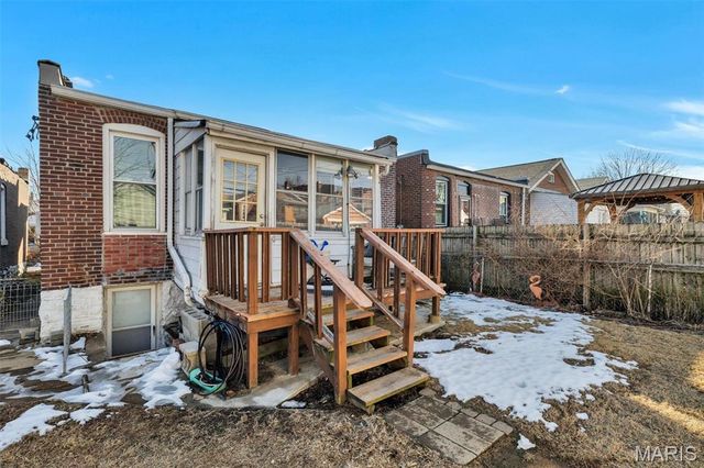 5041 Rosa Avenue, St Louis, MO 63109