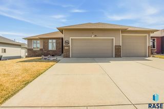 1224 S Monticello Ct Court, Sioux Falls, SD 57106
