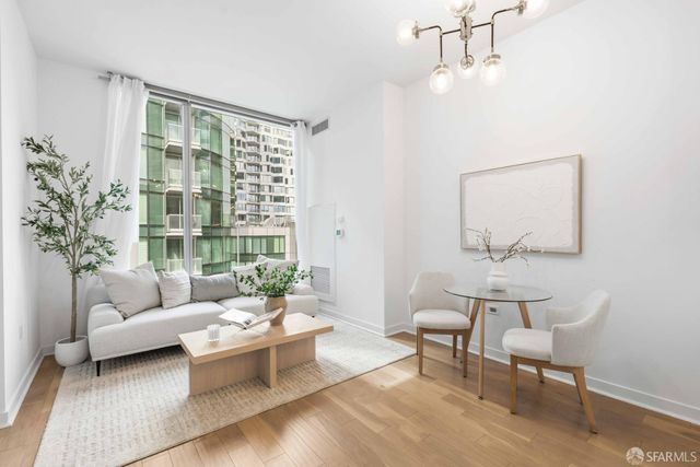 333 Main Street 8E, San Francisco, CA 94105