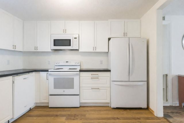 12 Woodrise Road UNIT 12, Falmouth, MA 02540