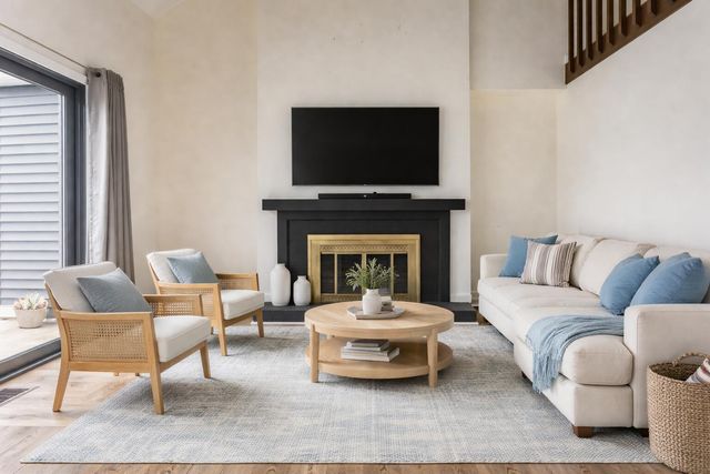 12 Woodrise Road UNIT 12, Falmouth, MA 02540