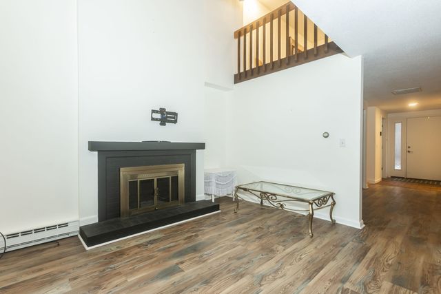 12 Woodrise Road UNIT 12, Falmouth, MA 02540