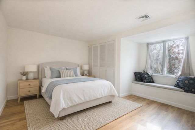 12 Woodrise Road UNIT 12, Falmouth, MA 02540